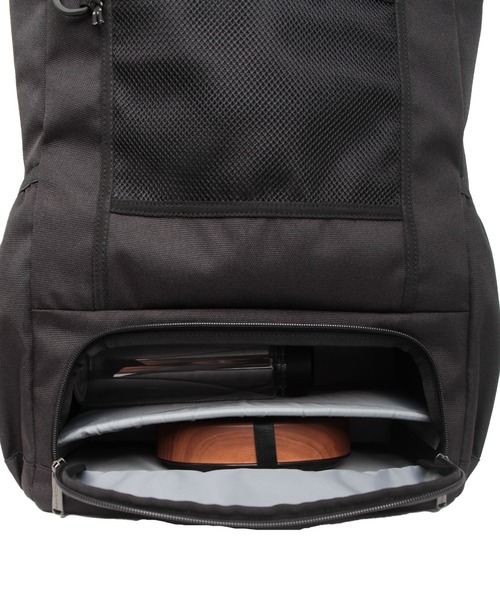 Columbia(コロンビア)の「【Columbia】 LB Flawless LW 32L ボックスリュック(バックパック/リュック・メンズ・ブラック×ホワイト/ブラック・FREE)」の14枚目の写真