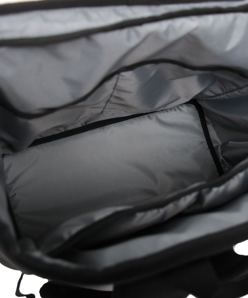 Columbia(コロンビア)の「【Columbia】 LB Flawless LW 32L ボックスリュック(バックパック/リュック・メンズ・ブラック×ホワイト/ブラック・FREE)」の21枚目の写真