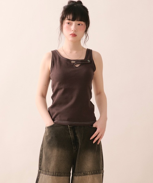 loin nuit(ロワンニュイ)の「stitch design tank top / ステッチデザインタンクトップ(タンクトップ・レディース・ブラウン/ブラック/アイボリー・FREE)」の19枚目の写真