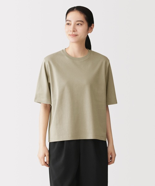 無印良品(ムジルシリョウヒン)の「婦人 涼感UVカットクルーネックワイド半袖Tシャツ(Tシャツ/カットソー・レディース・ホワイト/ライトグレー/ブルー系/ブラック/ライトピンク/スモーキーグリーン系/チャコールグレー/ライトイエロー・S/M/L/XL)」の5枚目の写真