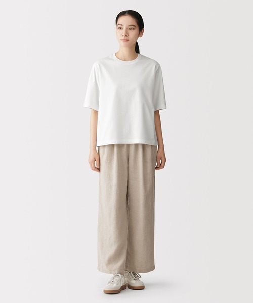 無印良品(ムジルシリョウヒン)の「婦人 涼感UVカットクルーネックワイド半袖Tシャツ(Tシャツ/カットソー・レディース・ホワイト/ライトグレー/ブルー系/ブラック/ライトピンク/スモーキーグリーン系/チャコールグレー/ライトイエロー・S/M/L/XL)」の10枚目の写真