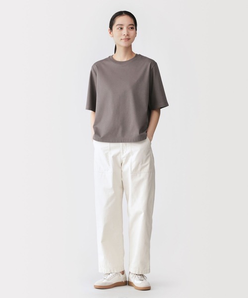 無印良品(ムジルシリョウヒン)の「婦人 涼感UVカットクルーネックワイド半袖Tシャツ(Tシャツ/カットソー・レディース・ホワイト/ライトグレー/ブルー系/ブラック/ライトピンク/スモーキーグリーン系/チャコールグレー/ライトイエロー・S/M/L/XL)」の21枚目の写真