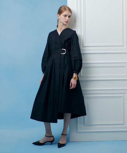 LOULOU WILLOUGHBY（ルルウィルビー）の「【LOULOU WILLOUGHBY】バックルベルトカシュクールワンピース（ワンピース・レディース・ブラック/ベージュ・2/1）」の18枚目の写真