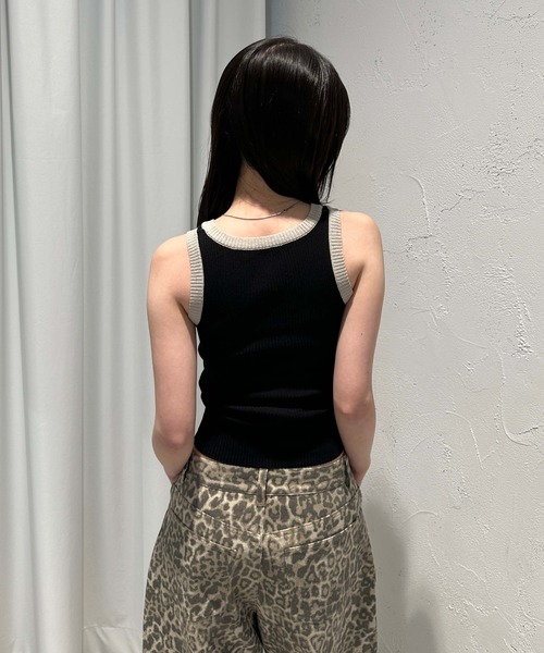 sedacle girl(セダクルガール)の「バイカラーリンガーニットタンク(タンクトップ・レディース・オフホワイト/ブラック/ネイビー/ベージュ/グレー・FREE)」の16枚目の写真