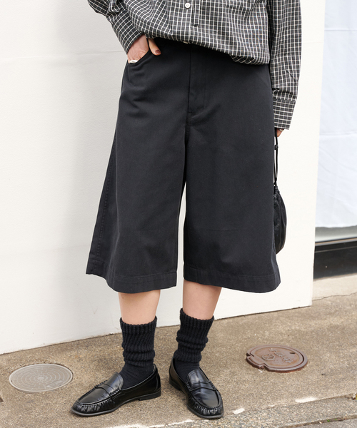 OUTDOOR PRODUCTS(アウトドアプロダクツ)の「Dickies 別注 WIDE BAGGY SHORTS(その他パンツ・レディース・ブラック/カーキ/ブラウン・LARGE/SMALL/MEDIUM)」の1枚目の写真