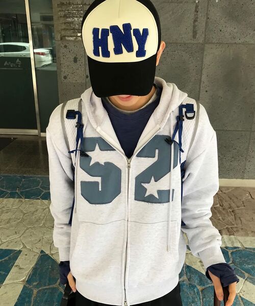 AMESWORLDWIDE（アメスワールドワイド）の「52 APPLIQUE HOODIE ZIP UP LIGHT GREY（パーカー・レディース・その他・LARGE/MEDIUM/SMALL）」の20枚目の写真