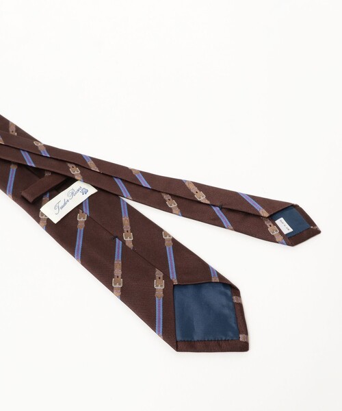 BEAMS F(ビームスエフ)の「TUDOR ROSES / シルク ベルトモチーフ ストライプ ネクタイ(ネクタイ・メンズ・ブラウン/ネイビー・ONE SIZE)」の3枚目の写真