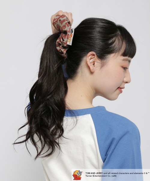 niko and...（ニコアンド）の「【トムとジェリー】コラボチャーム付きシュシュ（シュシュ・レディース・グレー/ホワイト/ブルー・0）」の8枚目の写真