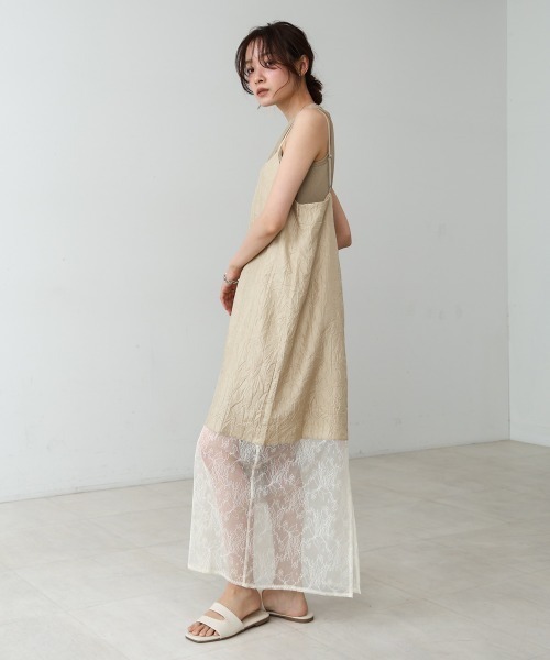 Bab(バブ)の「シワ加工サテンチュールレース切替キャミワンピース(ワンピース・レディース・ブラック/ベージュ・MEDIUM)」の8枚目の写真