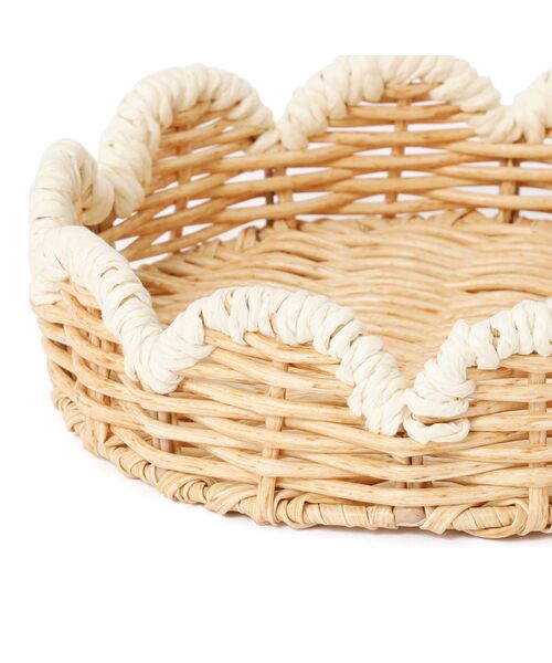 Francfranc(フランフラン)の「スカラップ トレイ ホワイト 小物入れ アクセサリー入れ 収納(収納グッズ・レディース・ホワイト・FREE)」の4枚目の写真