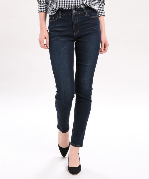 VIS（ビス）の「【相武紗季さんドラマ着用】パウダーストレッチスキニーデニムパンツ（デニムパンツ・レディース・ブルー/ホワイト/ネイビー・SMALL/LARGE/MEDIUM/XS.P）」の2枚目の写真