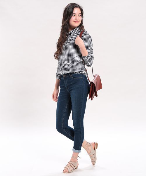 VIS（ビス）の「【相武紗季さんドラマ着用】パウダーストレッチスキニーデニムパンツ（デニムパンツ・レディース・ブルー/ホワイト/ネイビー・SMALL/LARGE/MEDIUM/XS.P）」の16枚目の写真