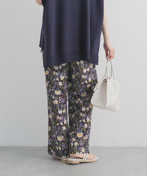 URBAN RESEARCH DOORS（アーバンリサーチドアーズ）の「『WEB/一部店舗限定カラー』フラワープリントイージーパンツ（その他パンツ・レディース・ホワイト系その他/グレー系その他/ブラウン系その他/ベージュ系その他・SMALL/MEDIUM）」の19枚目の写真