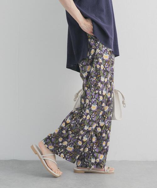 URBAN RESEARCH DOORS（アーバンリサーチドアーズ）の「『WEB/一部店舗限定カラー』フラワープリントイージーパンツ（その他パンツ・レディース・ホワイト系その他/グレー系その他/ブラウン系その他/ベージュ系その他・SMALL/MEDIUM）」の18枚目の写真