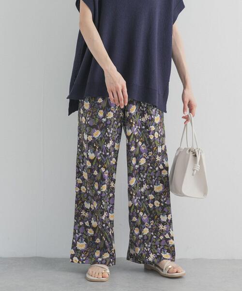 URBAN RESEARCH DOORS（アーバンリサーチドアーズ）の「『WEB/一部店舗限定カラー』フラワープリントイージーパンツ（その他パンツ・レディース・ホワイト系その他/グレー系その他/ブラウン系その他/ベージュ系その他・SMALL/MEDIUM）」の17枚目の写真