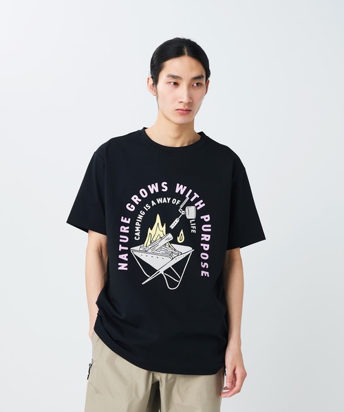 Snow Peak(スノーピーク)の「Snow Peak / SP Fireplace Dry T-Shirt 焚火グラフィック ドライTシャツ(Tシャツ/カットソー・メンズ・オフホワイト/ブルー/ブラック・S/M/L/XL)」の1枚目の写真