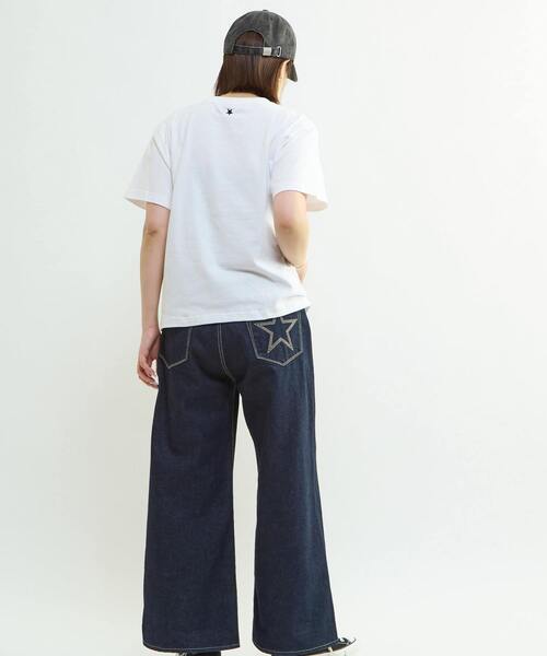 CONVERSE TOKYO（コンバーストウキョウ）の「SPINDLE LOGO PRINT TEE（Tシャツ/カットソー・レディース・ブラック/ピンク/ホワイト・FREE）」の11枚目の写真
