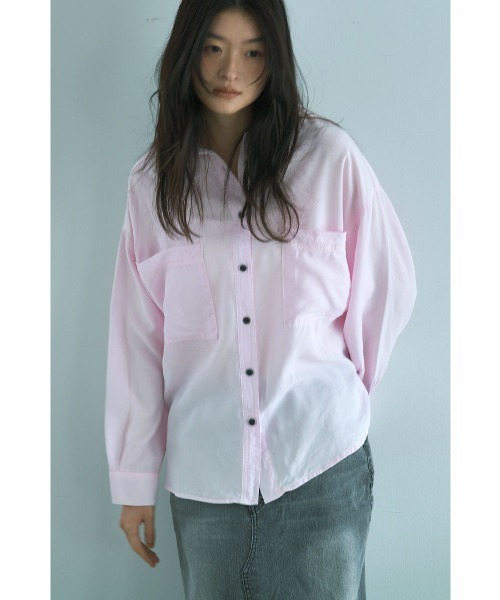 marjour（マージュール）の「RELAX DENIM SHIRT（シャツ/ブラウス・レディース・グレー/ピンク・M）」の2枚目の写真