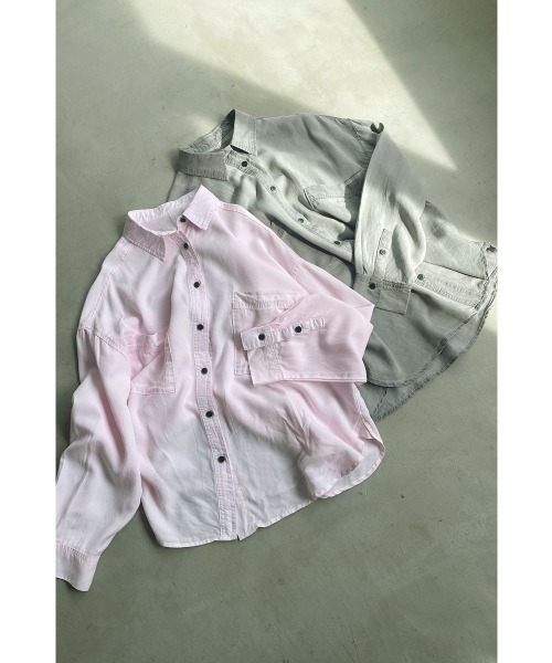 marjour（マージュール）の「RELAX DENIM SHIRT（シャツ/ブラウス・レディース・グレー/ピンク・M）」の3枚目の写真