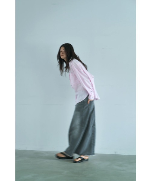 marjour（マージュール）の「RELAX DENIM SHIRT（シャツ/ブラウス・レディース・グレー/ピンク・M）」の7枚目の写真