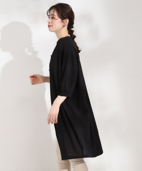 SHOO・LA・RUE(シューラルー)の「【洗濯機可/S-LL】1枚でも羽織でも キーネックシャツワンピース(ワンピース・レディース・ライトベージュ/ブラック/オレンジ・04/03/02/01)」の5枚目の写真