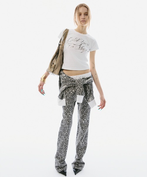 BLONDEY(ブロンディ)の「SCRIPT LOGO CROPPED TEE(Tシャツ/カットソー・レディース・ブラック/レッド/ホワイト・FREE)」の19枚目の写真