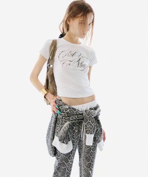 BLONDEY(ブロンディ)の「SCRIPT LOGO CROPPED TEE(Tシャツ/カットソー・レディース・ブラック/レッド/ホワイト・FREE)」の21枚目の写真