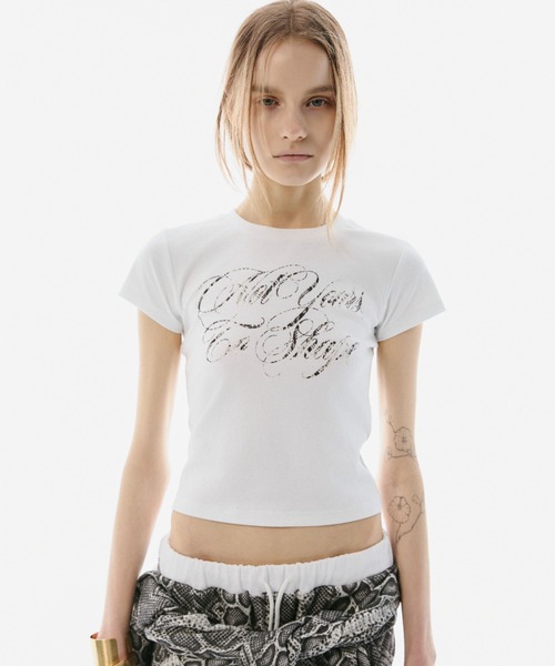 BLONDEY(ブロンディ)の「SCRIPT LOGO CROPPED TEE(Tシャツ/カットソー・レディース・ブラック/レッド/ホワイト・FREE)」の4枚目の写真