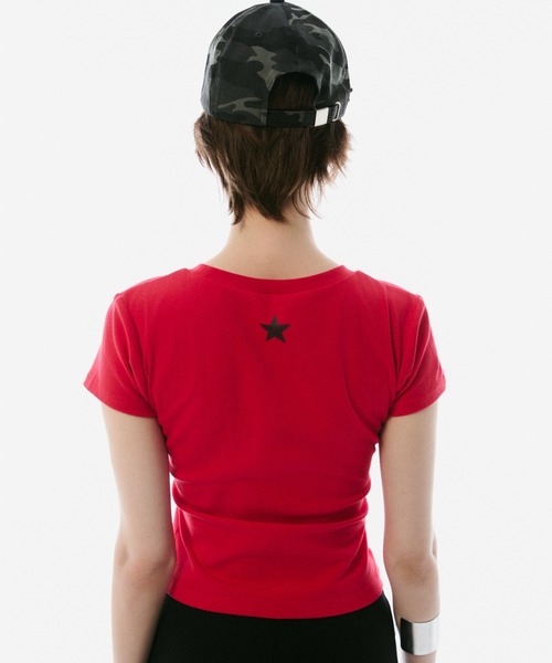 BLONDEY(ブロンディ)の「SCRIPT LOGO CROPPED TEE(Tシャツ/カットソー・レディース・ブラック/レッド/ホワイト・FREE)」の15枚目の写真