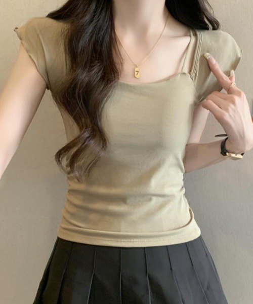semplice(センプリチェ)の「カットソー【韓国ファッション】(Tシャツ/カットソー・レディース・ブラック/キャメル/グリーン/ホワイト・F)」の5枚目の写真