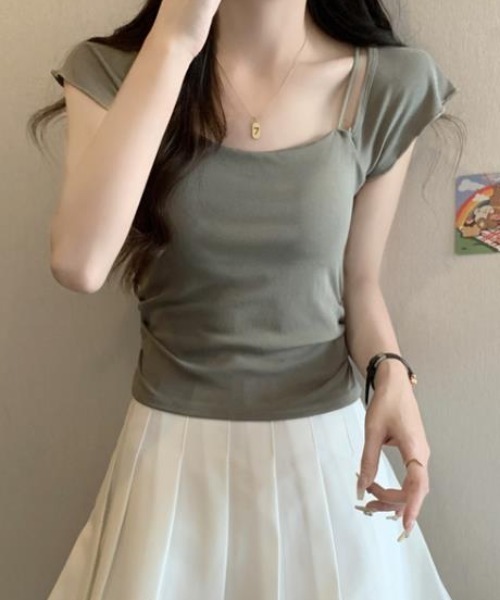 semplice(センプリチェ)の「カットソー【韓国ファッション】(Tシャツ/カットソー・レディース・ブラック/キャメル/グリーン/ホワイト・F)」の12枚目の写真
