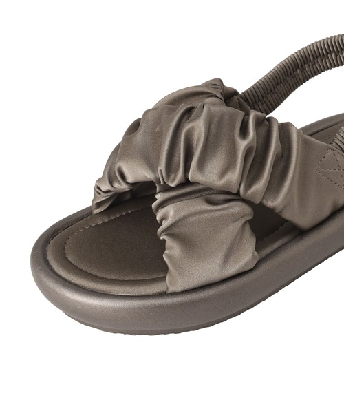 earth music&ecology（アースミュージックアンドエコロジー）の「ギャザークロスサンダル（サンダル・レディース・アイボリー/ブロンズ/ブラック・S/L/M）」の14枚目の写真