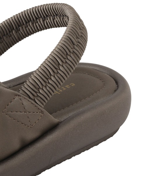 earth music&ecology（アースミュージックアンドエコロジー）の「ギャザークロスサンダル（サンダル・レディース・アイボリー/ブロンズ/ブラック・S/L/M）」の17枚目の写真