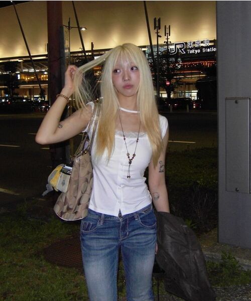 FLAREUP(フレアアップ)の「Lace Sleeve Top (FL-112_White)(Tシャツ/カットソー・レディース・ホワイト・OS)」の12枚目の写真