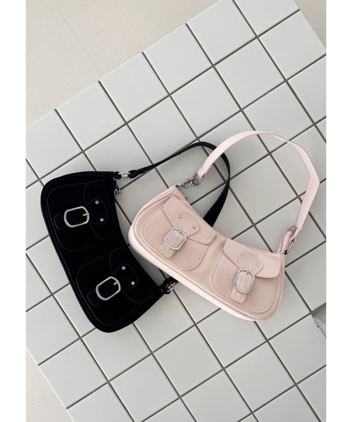 frunco(フランコ)の「2WAYバックル合皮BAG(ハンドバッグ・レディース・ホワイト/ピンク/ブラウン/ブラック/ブルー・FREE)」の9枚目の写真