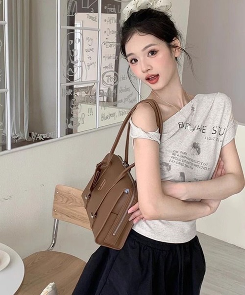 AsheKsha(アシクシャ)の「アシンメトリーな肩ラインの半袖Tシャツ(Tシャツ/カットソー・レディース・グレー・M)」の19枚目の写真