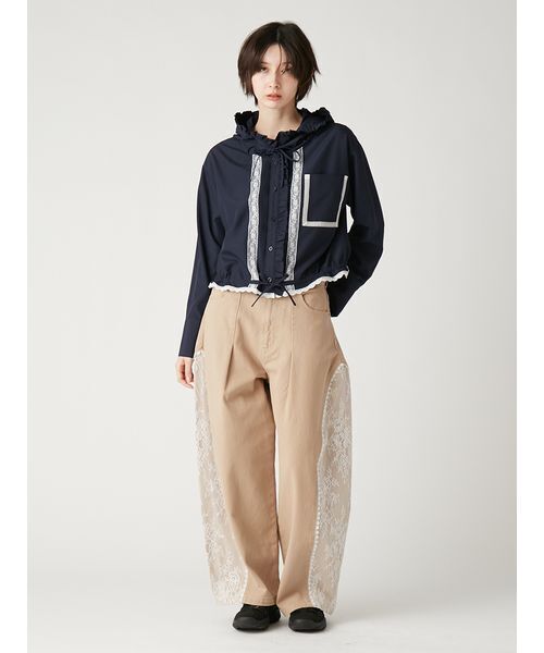 FURFUR(ファーファー)の「【LUMISHADE】UVカットフード付きフリルシャツ〈接触冷感〉(シャツ/ブラウス・レディース・ホワイト/ネイビー/イエロー/ライトブルー・F)」の16枚目の写真