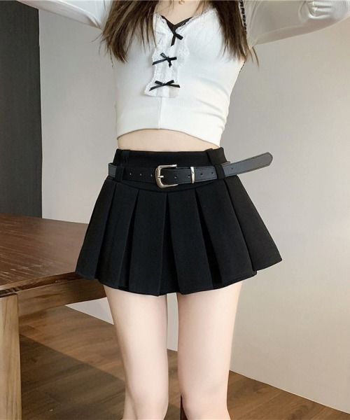 LETee(レティー)の「美脚見え×安心設計◎プリーツミニスカート風ショートパンツ(スカート・レディース・ブラック/グレー・FREE)」の6枚目の写真