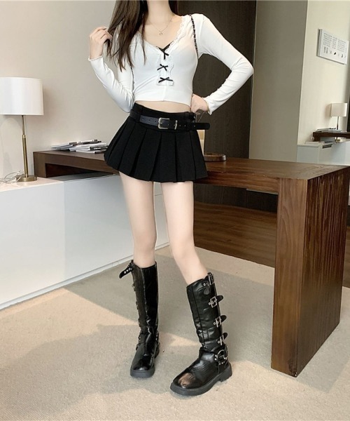 LETee(レティー)の「美脚見え×安心設計◎プリーツミニスカート風ショートパンツ(スカート・レディース・ブラック/グレー・FREE)」の8枚目の写真