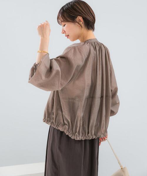 URBAN RESEARCH ROSSO WOMEN(アーバンリサーチ ロッソ)の「シアーギャザーブルゾン(ブルゾン・レディース・モカ/オフホワイト・FREE)」の11枚目の写真