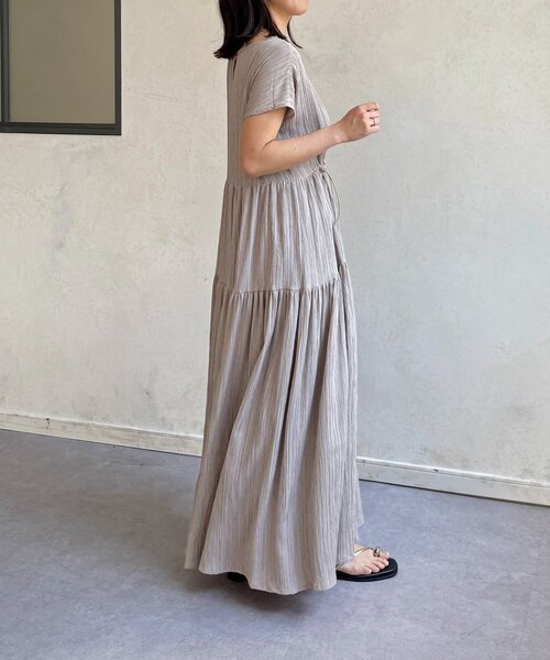 Thevon(ゼボン)の「楊柳ウエストドロストフレンチワンピース(ワンピース・レディース・ブラック/サックスブルー/グレイッシュベージュ・S/M)」の12枚目の写真