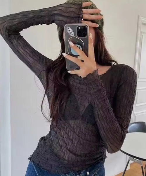 BARELY BLUE(ベアリーブルー)の「【 BARELY BLUE / ベアリーブルー 】 ニュアンスウェーブ シアートップス(Tシャツ/カットソー・レディース・ブラウン/ブラック/ホワイト・FREE)」の3枚目の写真