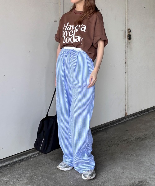 ISOOK(アイスー)の「【ISOOK / アイスー】シアサッカーストライプ配色ワイドパンツ / イージーパンツ ウエストゴム 紐 柄パンツ ZOZOTOWN限定(その他パンツ・レディース・ネイビー/ブルー・FREE)」の3枚目の写真