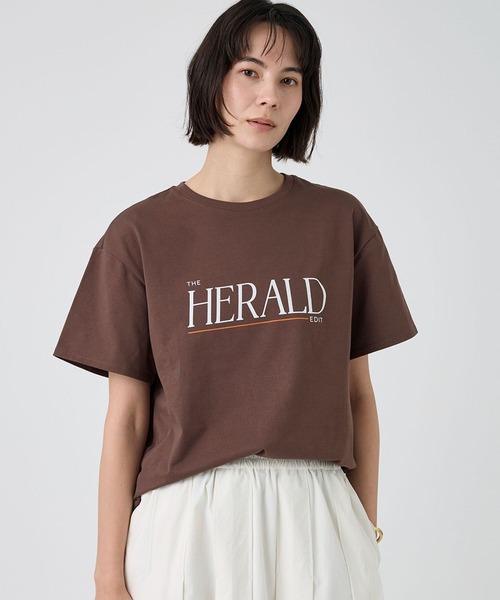 BABYLONE(バビロン)の「HERALDロゴTEE(Tシャツ/カットソー・レディース・ホワイト/ブラウン・フリー)」の2枚目の写真
