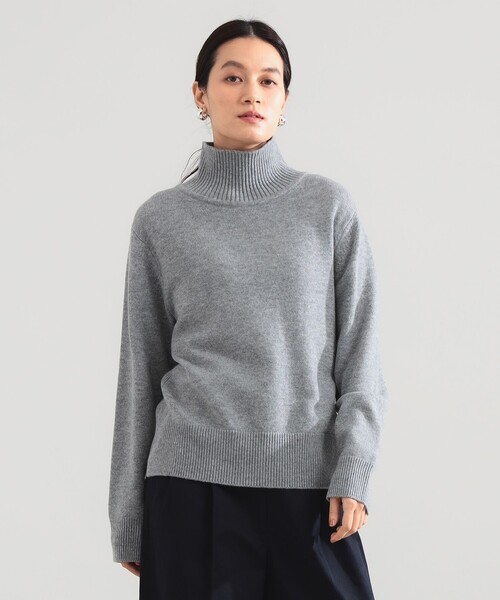 Demi-Luxe BEAMS(デミルクス ビームス)の「ウール カシミヤ ハイネック プルオーバー(ニット/セーター・レディース・ネイビー/レッド系その他4/グレー・ONE SIZE)」の2枚目の写真