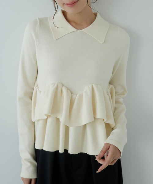 AMUU. PRECIEUSE(アムープレシューズ)の「ランダムフリルヘムポロニット(ニット/セーター・レディース・チャコールグレー/ブラック/アイボリー・FREE)」の2枚目の写真