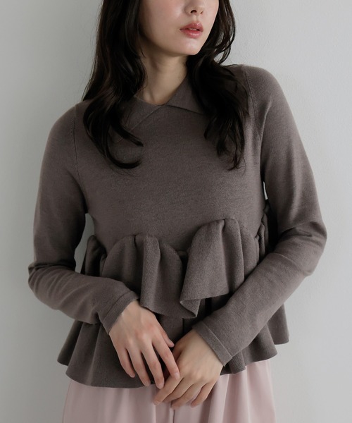AMUU. PRECIEUSE(アムープレシューズ)の「ランダムフリルヘムポロニット(ニット/セーター・レディース・チャコールグレー/ブラック/アイボリー・FREE)」の5枚目の写真