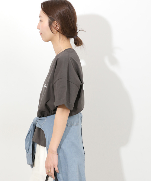 JOURNAL STANDARD relume(ジャーナルスタンダード レリューム)の「《追加3》刺繍ロゴハーフスリーブT(Tシャツ/カットソー・レディース・ブラック系その他/グレー/ホワイト/ブラウン・FREE)」の7枚目の写真