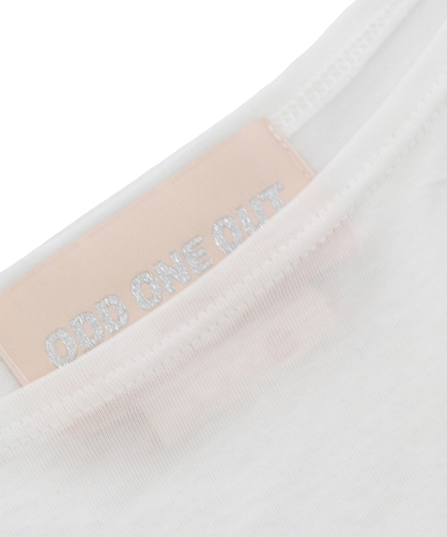 oddoneout（オッドワンアウト）の「MONO BOAT NECK LONG SLEEVE WHITE（Tシャツ/カットソー・レディース・その他・FREE）」の3枚目の写真