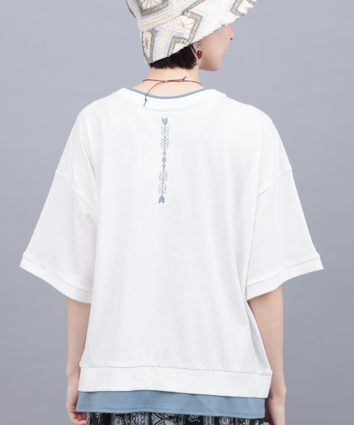 チチカカ(チチカカ)の「レイヤード風アロー刺繍プルオーバー(Tシャツ/カットソー・レディース・オフホワイト/チャコールグレー/グリーン・FREE)」の16枚目の写真